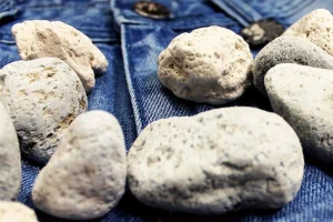 Read more about the article کاربرد پوکه معدنی در نساجی